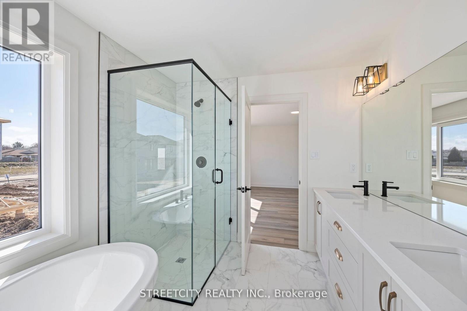 53 Lucas Road, St. Thomas, Ontario  N5R 0R3 - Photo 22 - X12195349