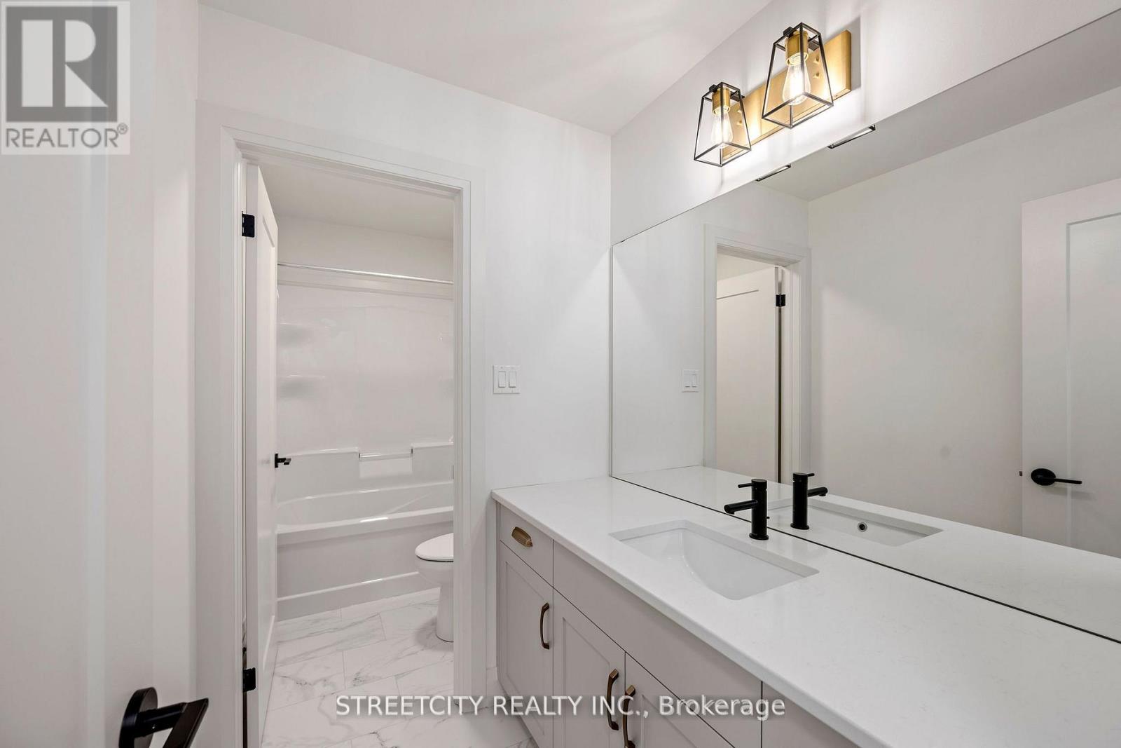 53 Lucas Road, St. Thomas, Ontario  N5R 0R3 - Photo 26 - X12195349