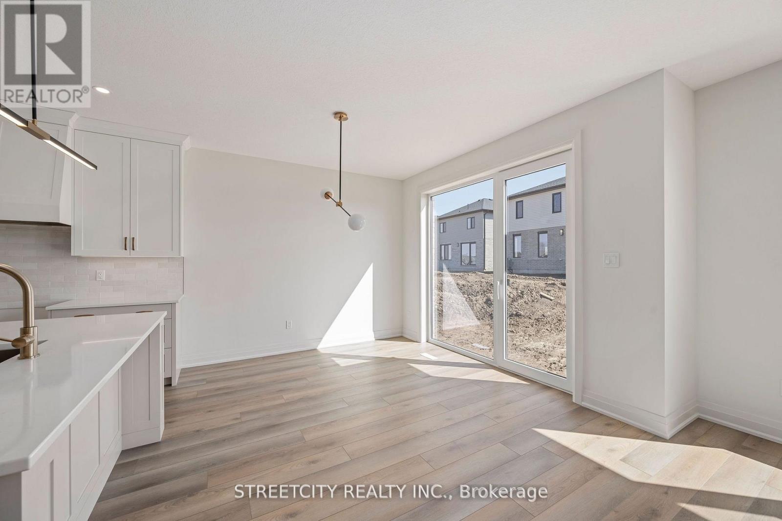 53 Lucas Road, St. Thomas, Ontario  N5R 0R3 - Photo 8 - X12195349