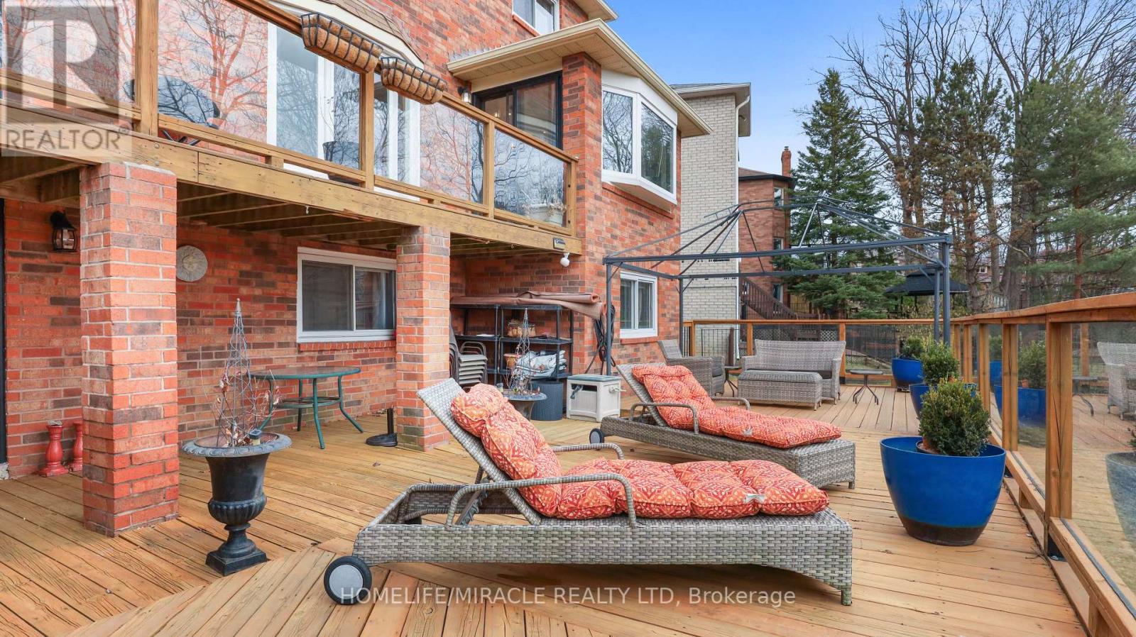 17 Burtree Drive, Brampton, Ontario  L6Z 3K7 - Photo 32 - W12194780