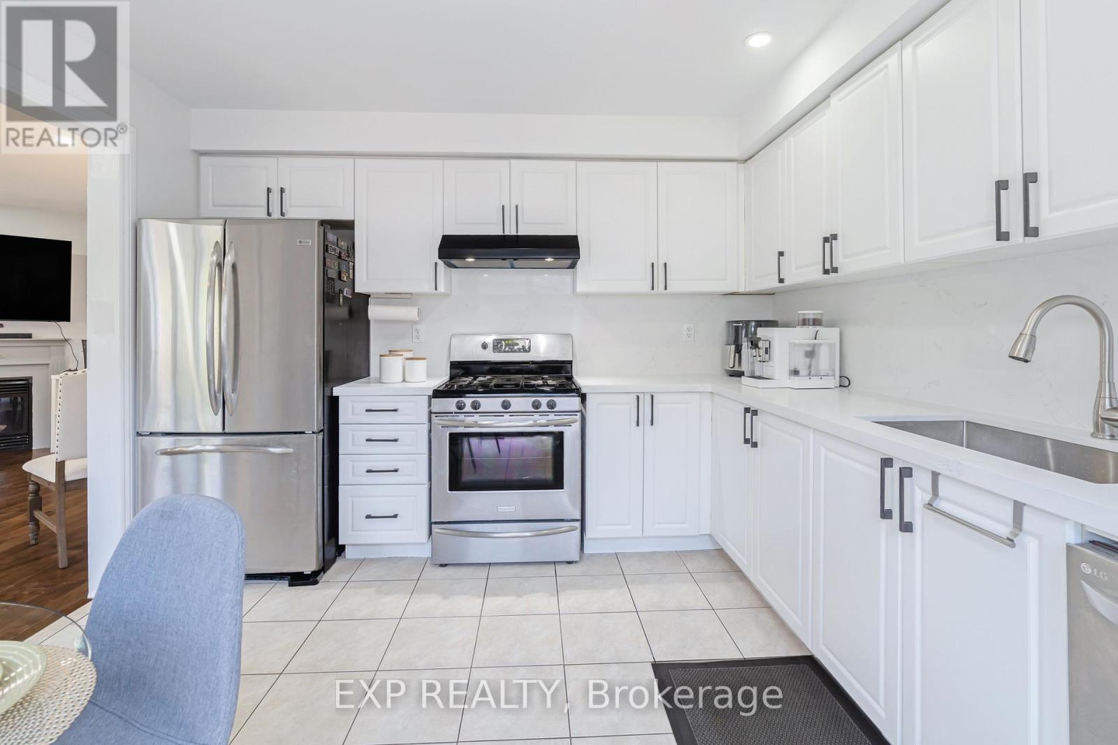 264 Fasken Court, Milton, Ontario  L9T 6S9 - Photo 10 - W12194786