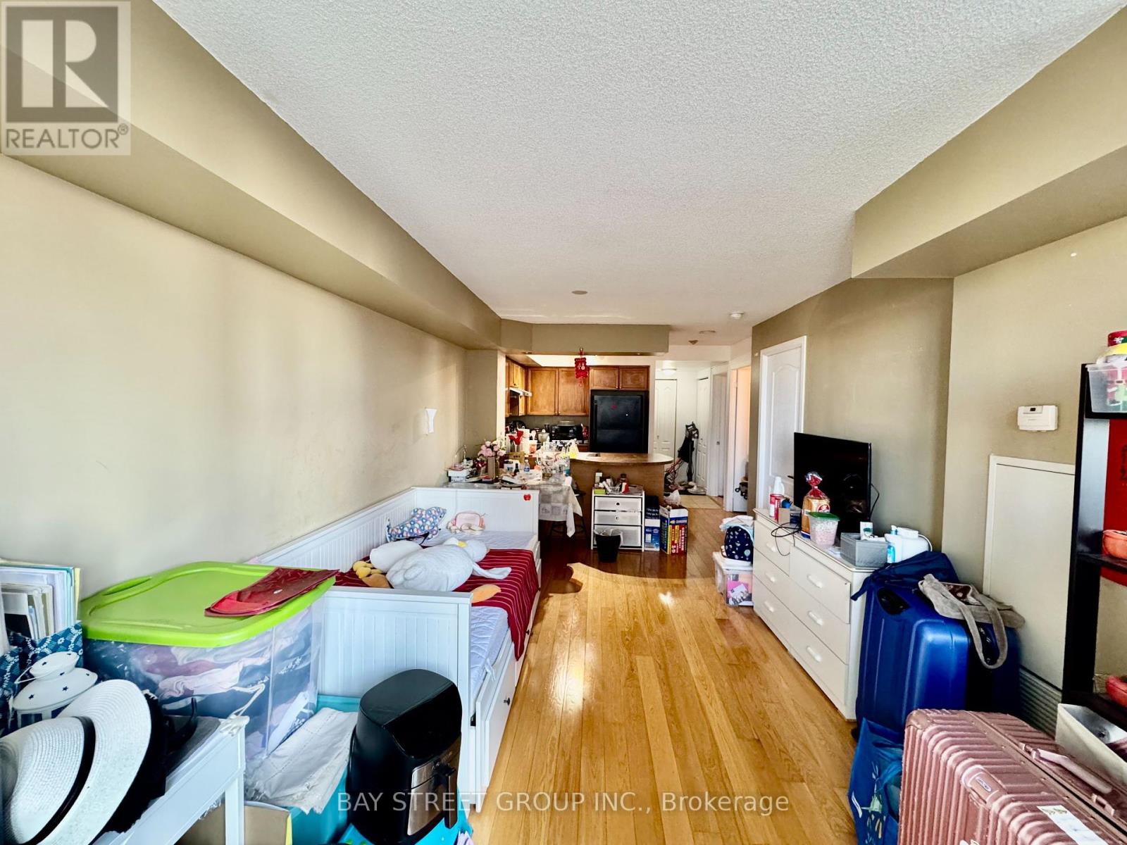 1007 - 4080 Living Arts Drive, Mississauga, Ontario  L5B 4M8 - Photo 10 - W12195017