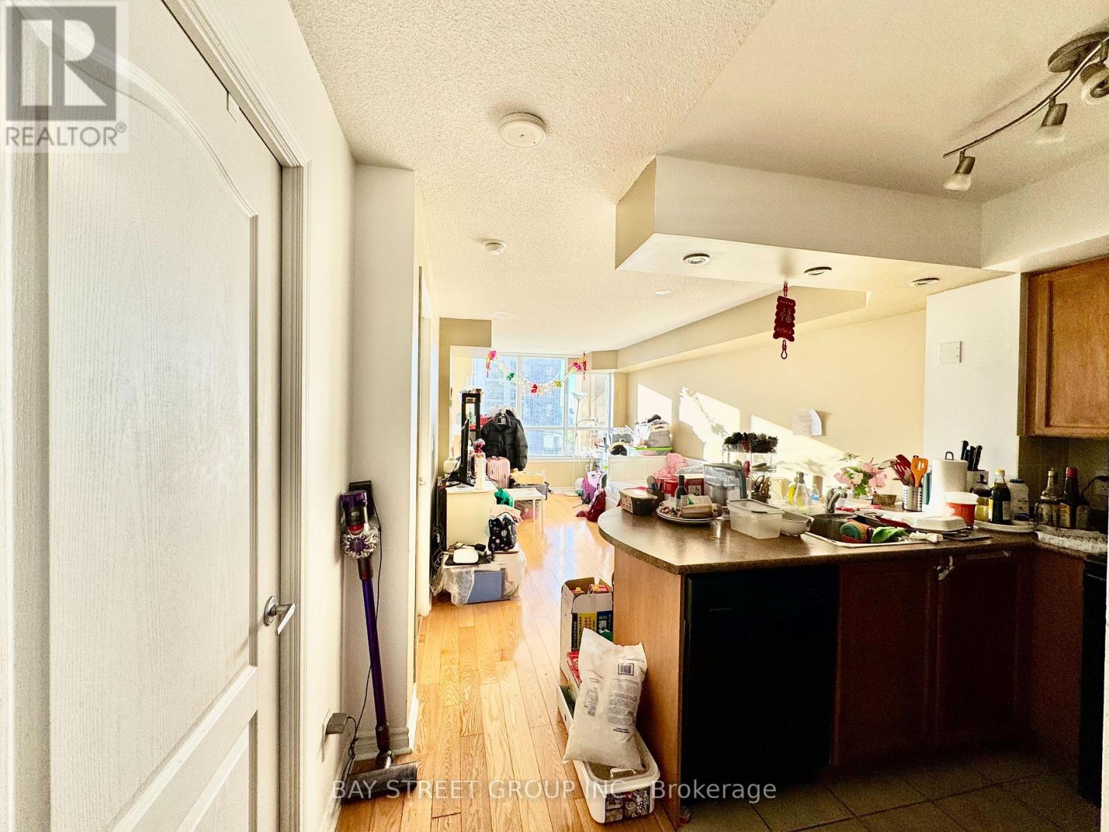 1007 - 4080 Living Arts Drive, Mississauga (City Centre), Ontario  L5B 4M8 - Photo 18 - W12195017