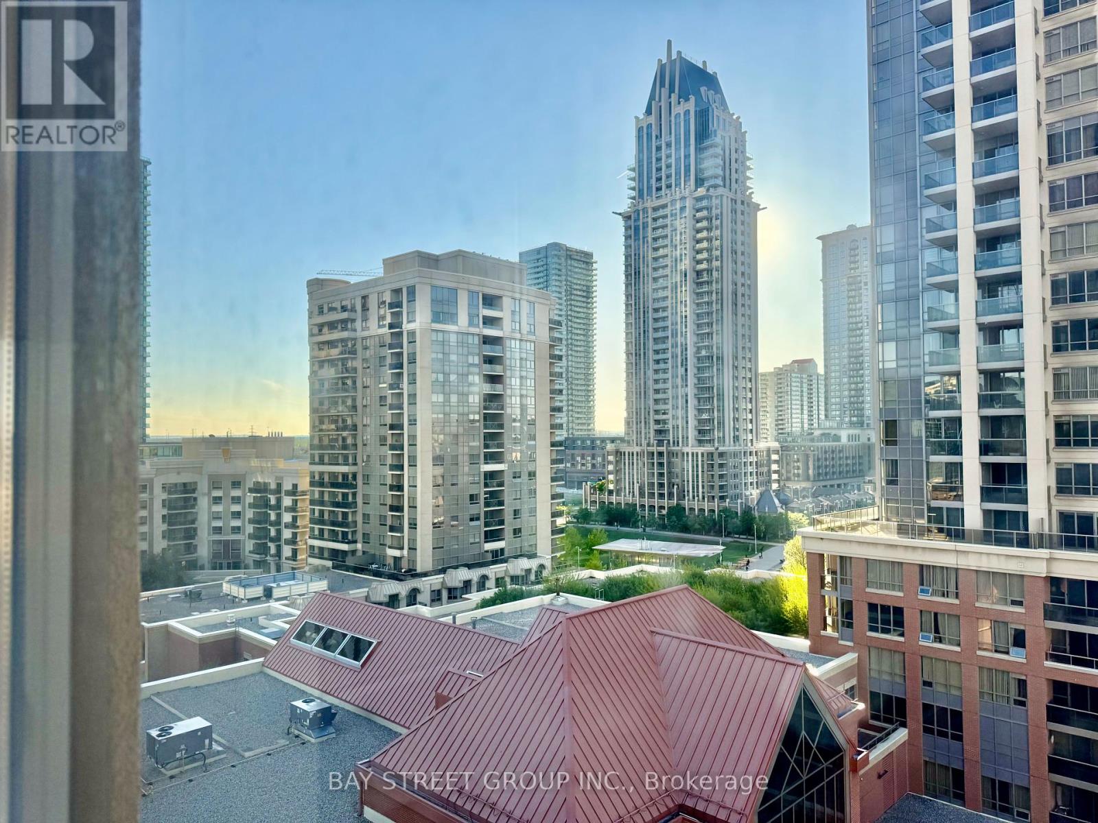 1007 - 4080 Living Arts Drive, Mississauga (City Centre), Ontario  L5B 4M8 - Photo 11 - W12195017