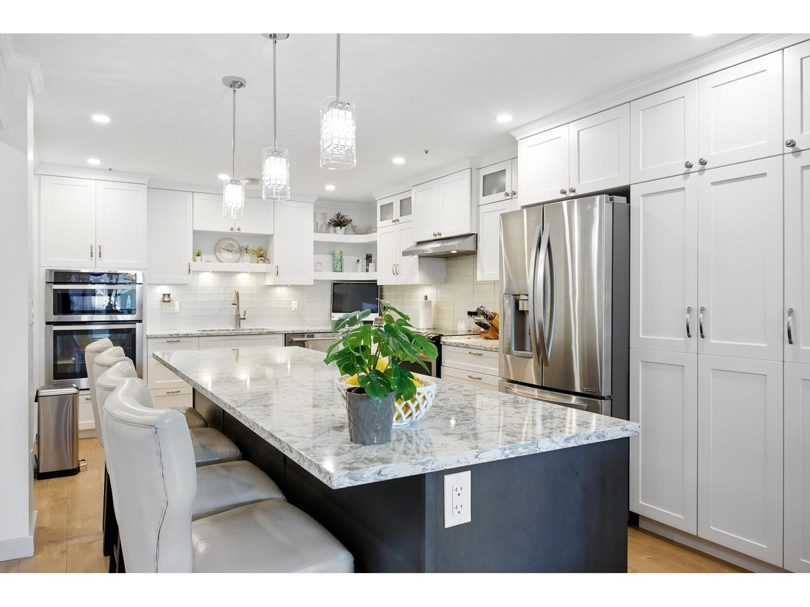 206 5377 201a Street, Langley, British Columbia  V3A 1S7 - Photo 1 - R2997964