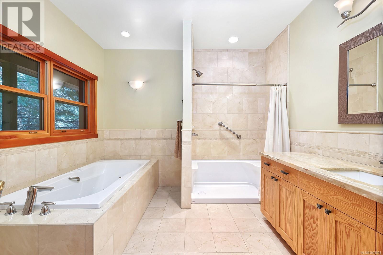 1645 Lea Smith Rd, Hornby Island, British Columbia  V0R 1Z0 - Photo 13 - 1001898