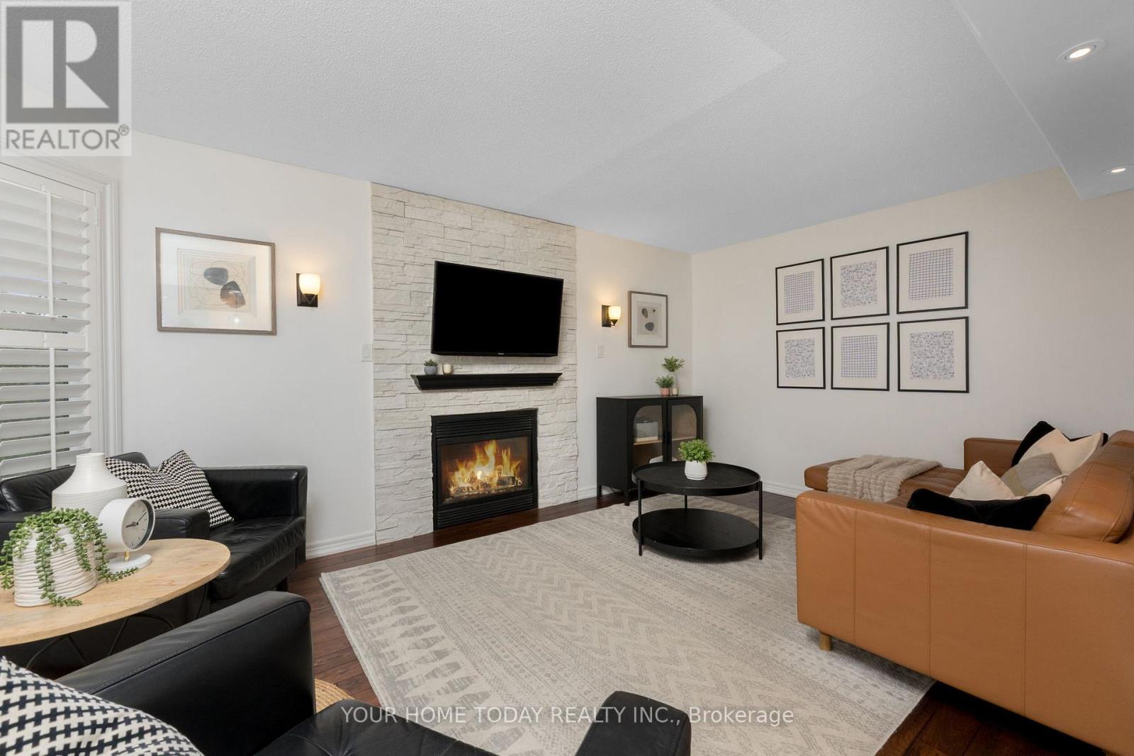 54 Gardenia Way, Caledon, Ontario  L7C 1B1 - Photo 11 - W12195064