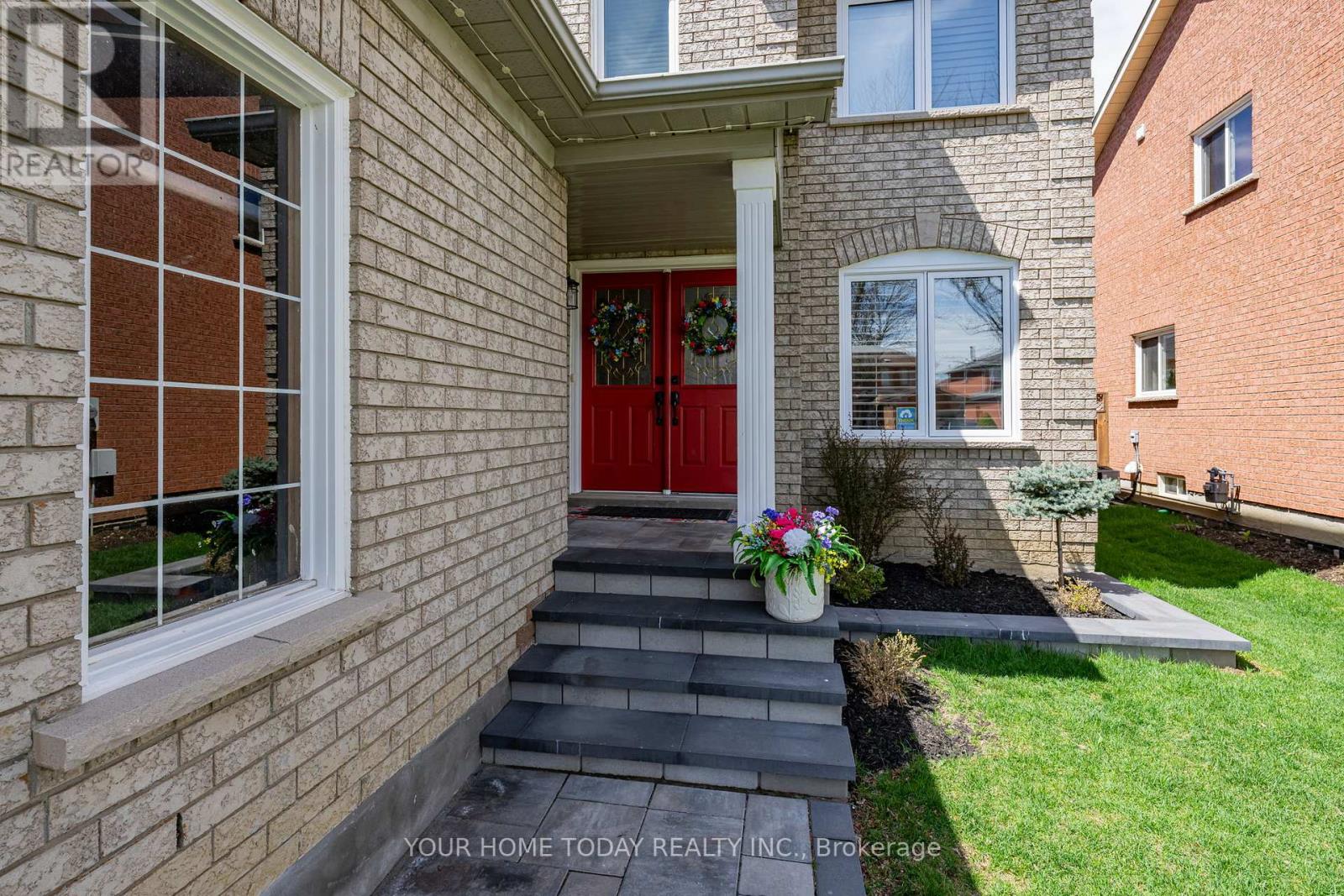 54 Gardenia Way, Caledon, Ontario  L7C 1B1 - Photo 3 - W12195064