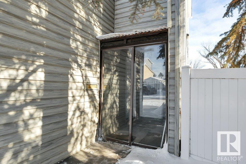 11904 145 Av Nw, Edmonton, Alberta  T5X 1T6 - Photo 4 - E4429701