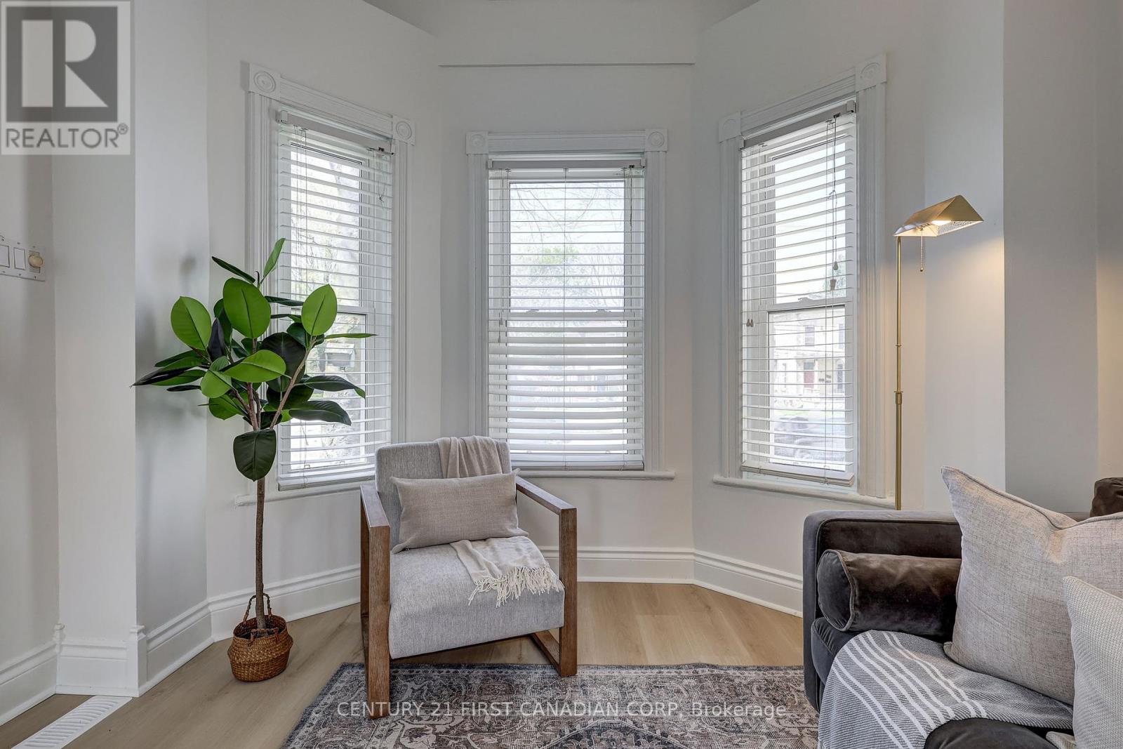Photo 8 of 44 for 821 Queens Avenue