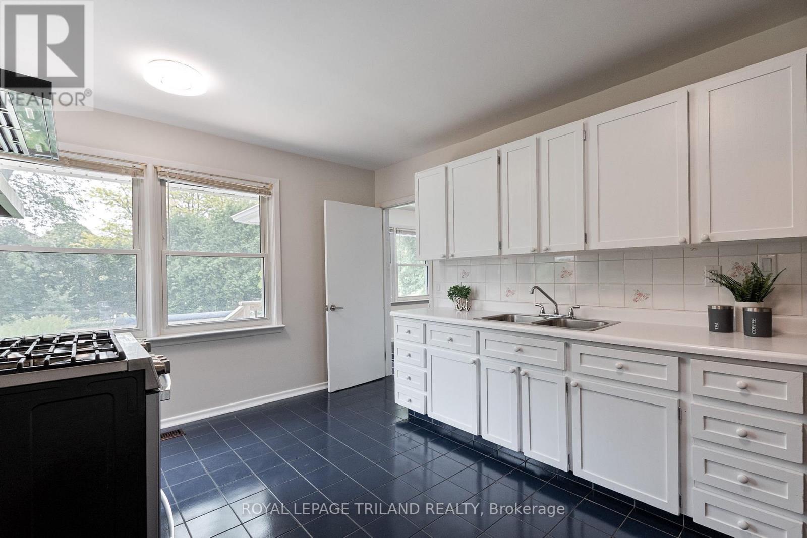 1631 Kathryn Drive, London North, Ontario  N6G 2R7 - Photo 15 - X12194735