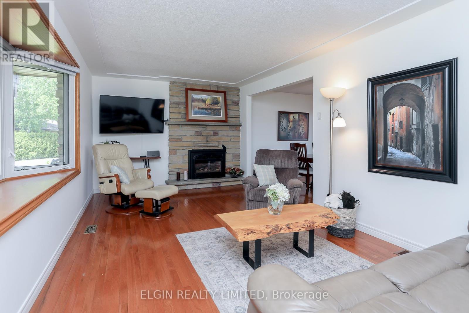 10201 Lynhurst Park Drive, Southwold, Ontario  N5P 2E5 - Photo 3 - X12194741