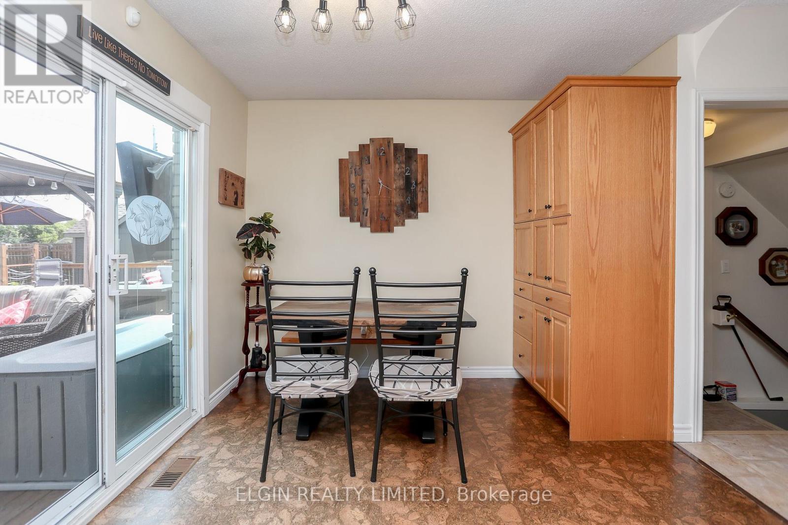 10201 Lynhurst Park Drive, Southwold, Ontario  N5P 2E5 - Photo 8 - X12194741