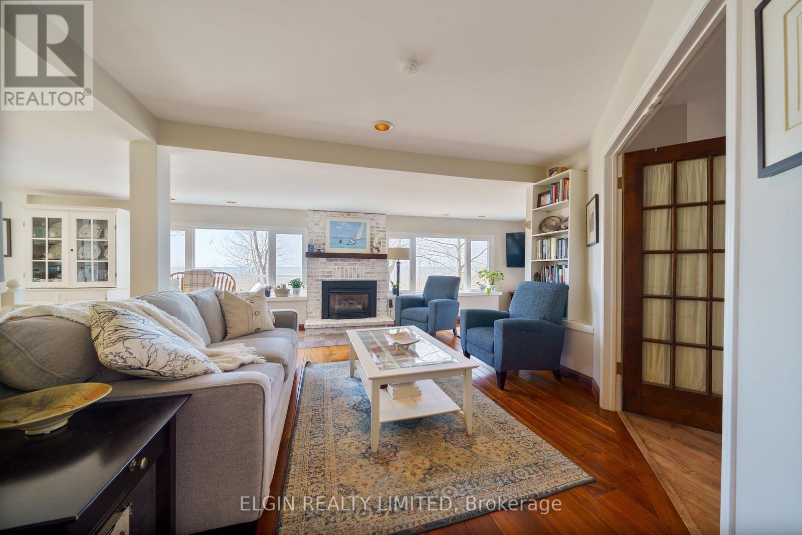 547 West Edith Cavell Boulevard, Central Elgin, Ontario  N5L 1G8 - Photo 3 - X12194783