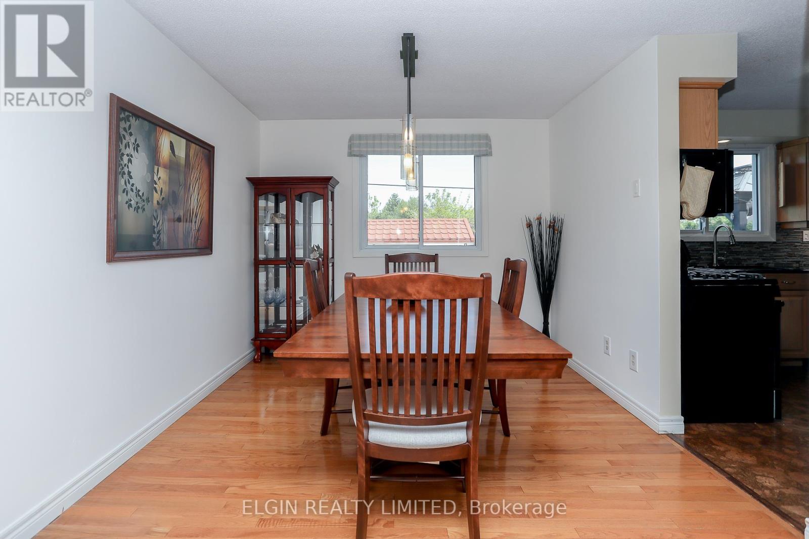 10201 Lynhurst Park Drive, Southwold, Ontario  N5P 2E5 - Photo 5 - X12194741