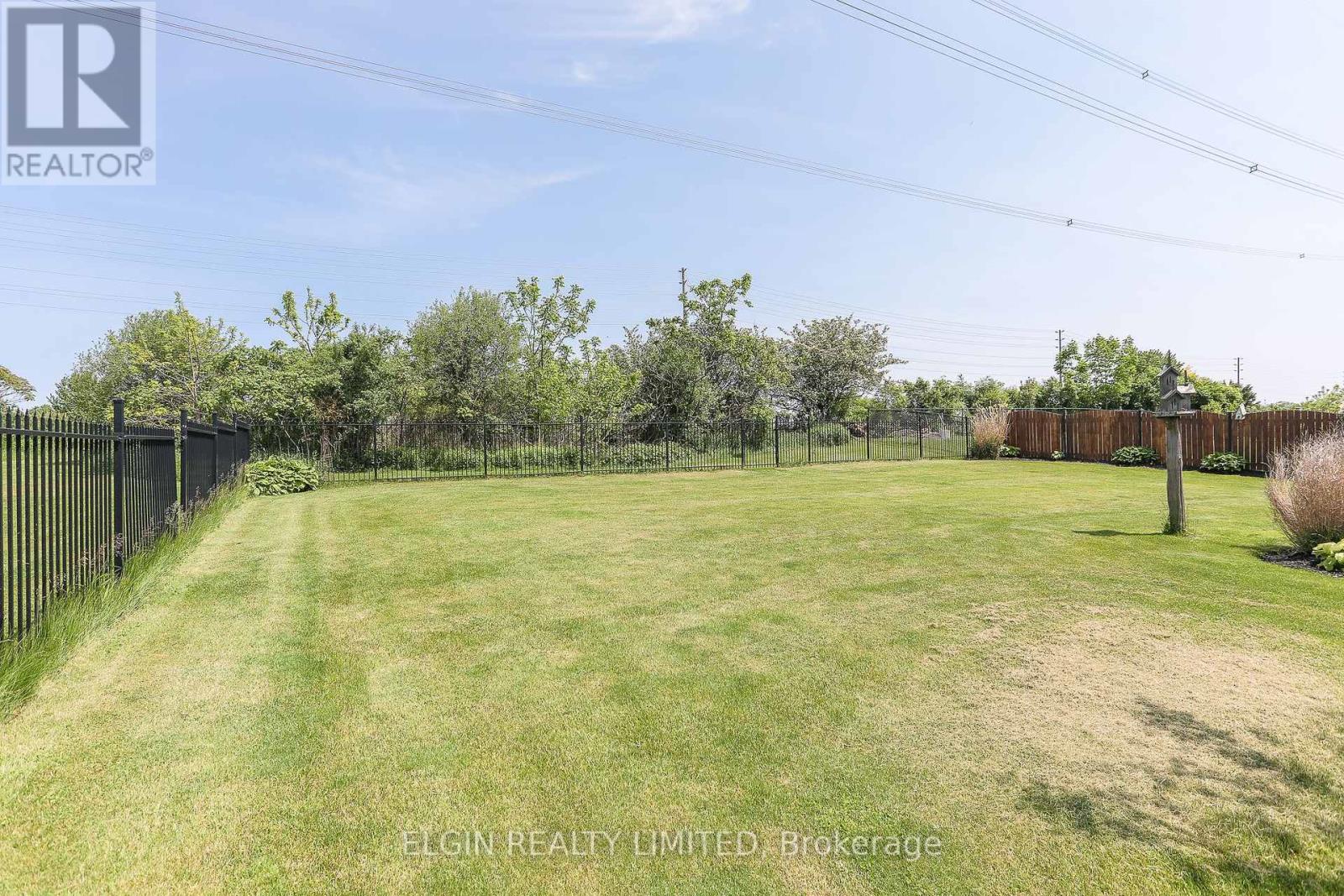 10201 Lynhurst Park Drive, Southwold, Ontario  N5P 2E5 - Photo 32 - X12194741