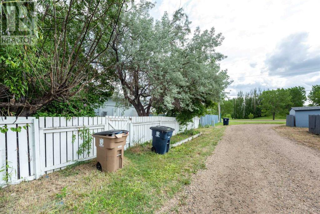 607 Parkland Drive, Brooks, Alberta  T1R 0M5 - Photo 6 - A2227585