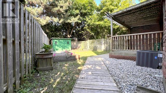 1827 Aldersbrook Gate, London North, Ontario  N6G 3M4 - Photo 26 - X12194816
