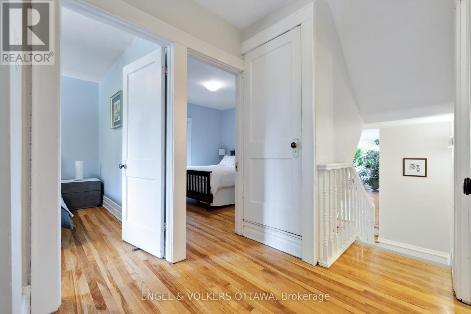 407 Third Avenue, Ottawa, Ontario  K1S 2K6 - Photo 26 - X12195028