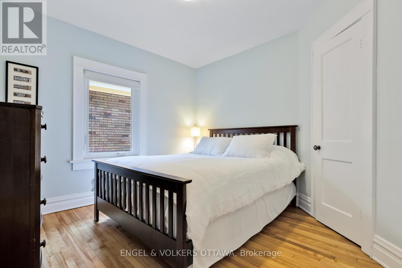 407 Third Avenue, Ottawa, Ontario  K1S 2K6 - Photo 31 - X12195028