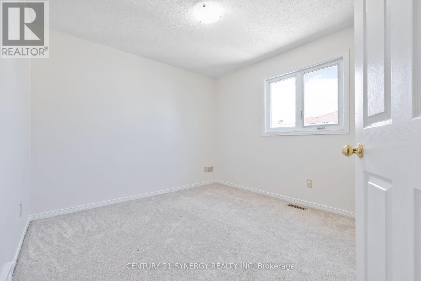 861 Karsh Drive, Ottawa, Ontario  K1G 4T9 - Photo 26 - X12195036