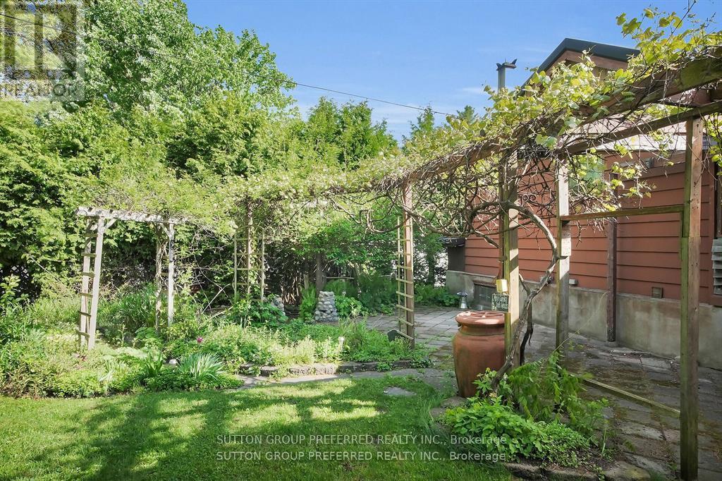 73 Clemens Street, London East, Ontario  N5Y 1H7 - Photo 27 - X12195035