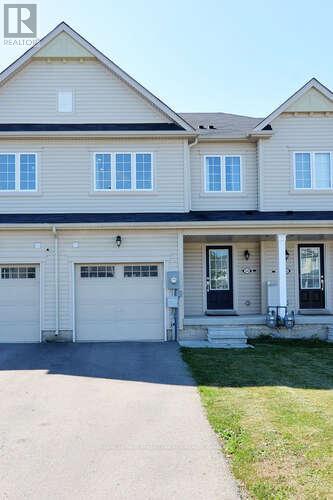 244 Esther Crescent, Thorold (Hurricane/merrittville), Ontario  L3B 0H1 - Photo 2 - X12194688