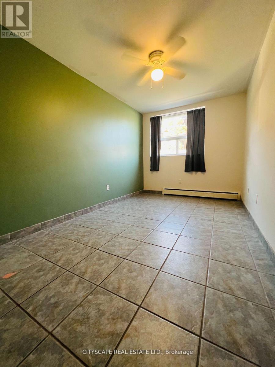 104 - 242 Oakdale Avenue, St. Catharines, Ontario  L2P 3K5 - Photo 17 - X12159384