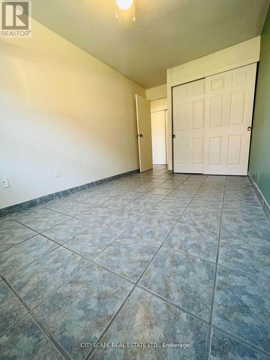 104 - 242 Oakdale Avenue, St. Catharines, Ontario  L2P 3K5 - Photo 18 - X12159384