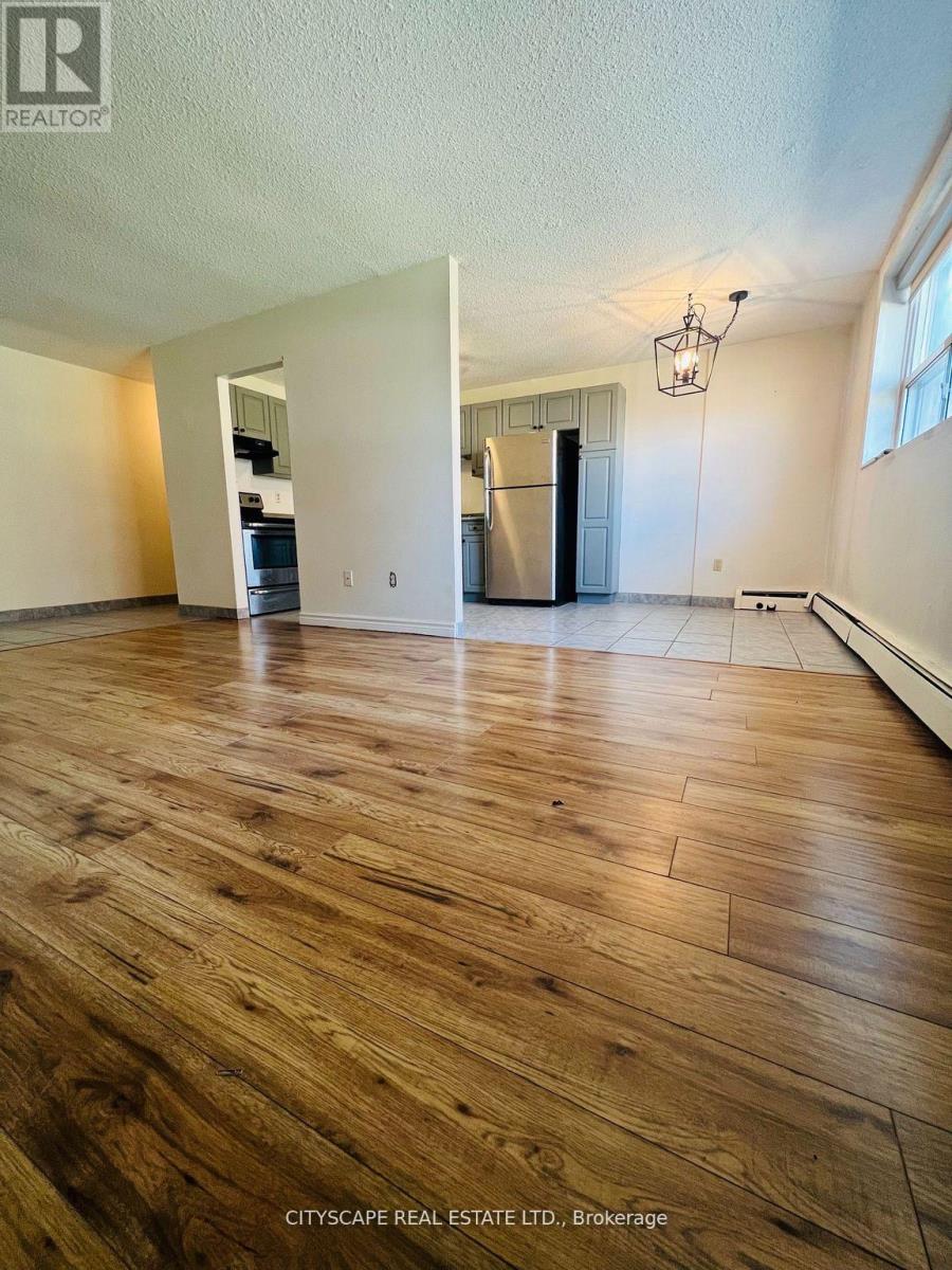 104 - 242 Oakdale Avenue, St. Catharines, Ontario  L2P 3K5 - Photo 11 - X12159384
