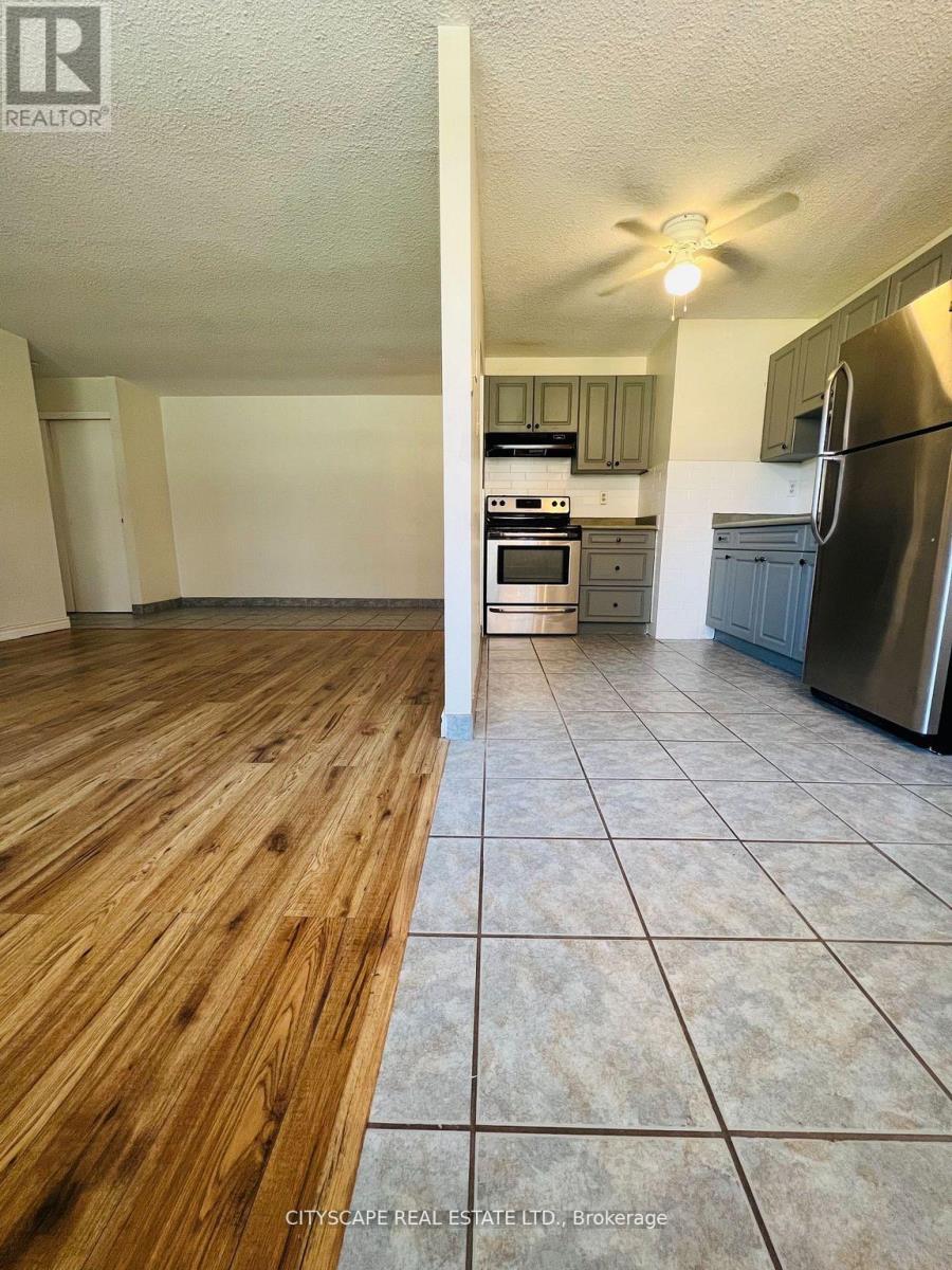 104 - 242 Oakdale Avenue, St. Catharines, Ontario  L2P 3K5 - Photo 13 - X12159384