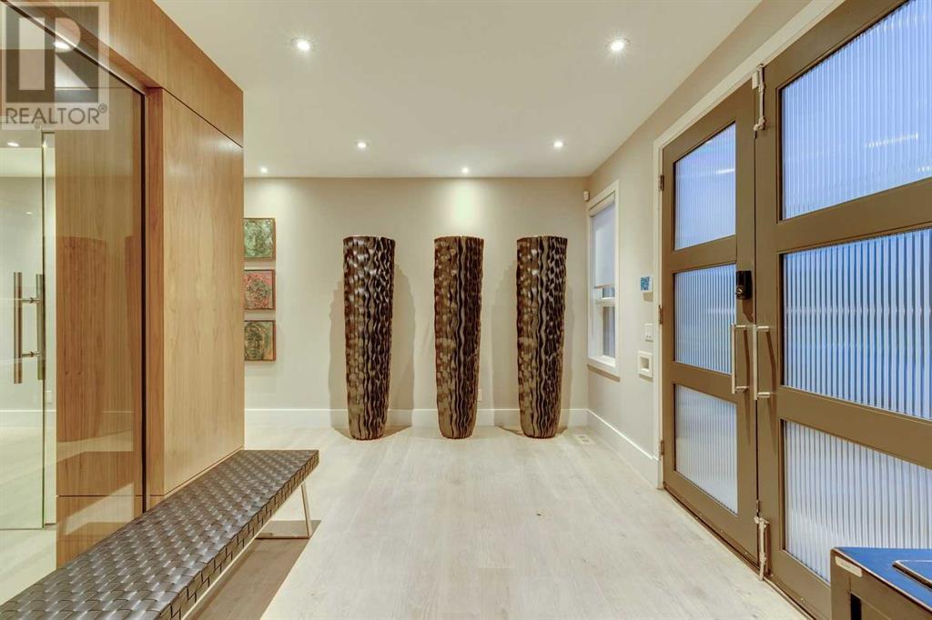 Property at 846 Rideau Road SW image 3