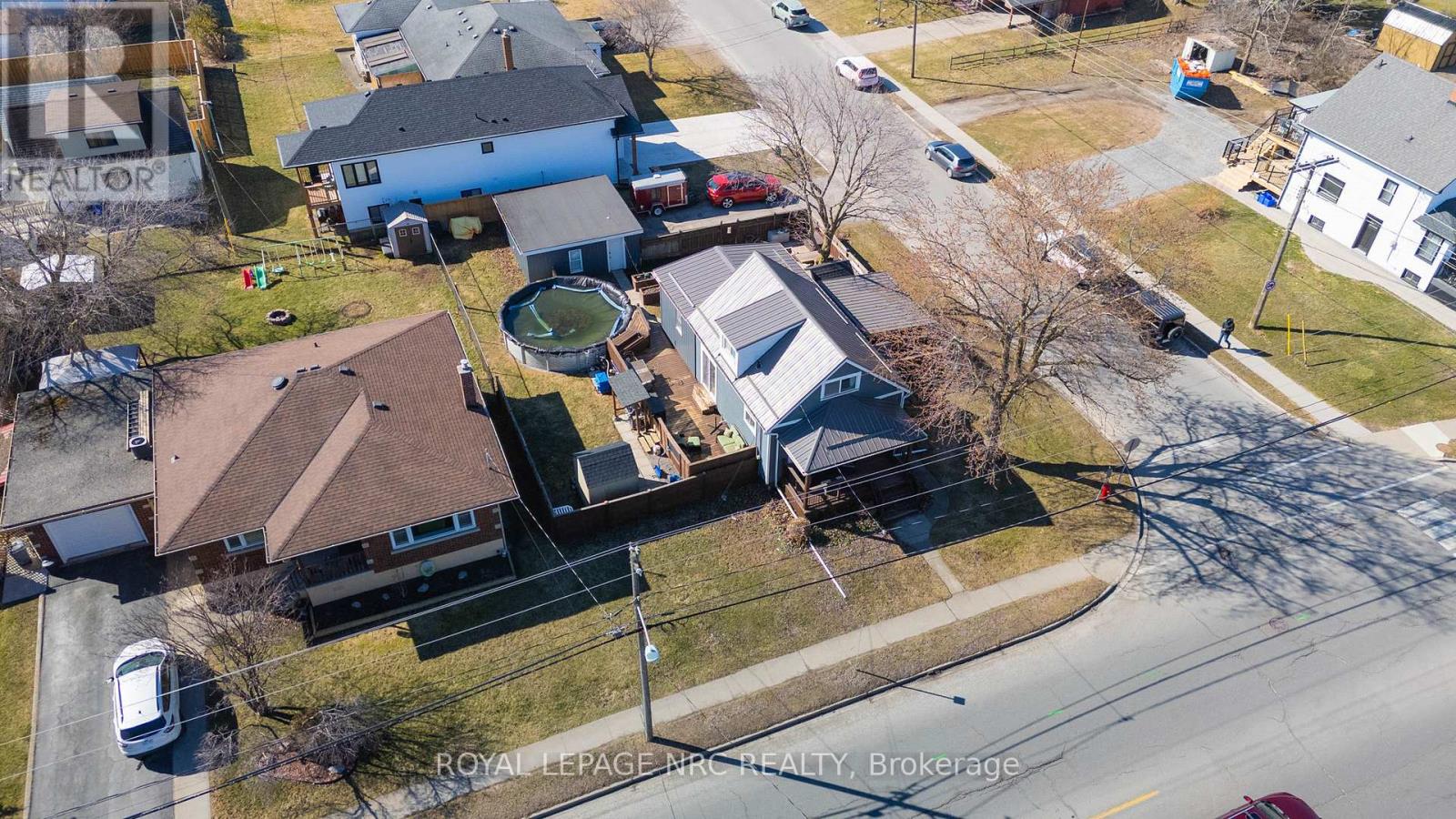 Property at 508 MAIN STREET W image 3