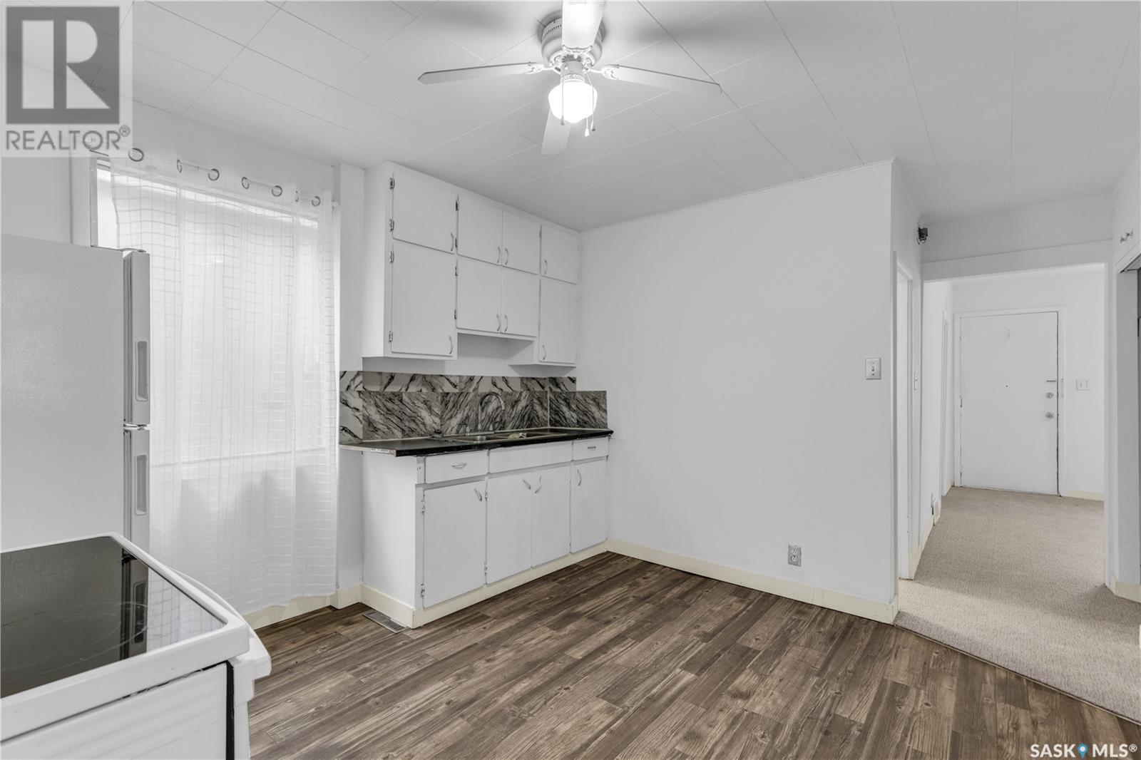 1227 C Avenue N, Saskatoon, Saskatchewan  S7K 1L6 - Photo 6 - SK008026
