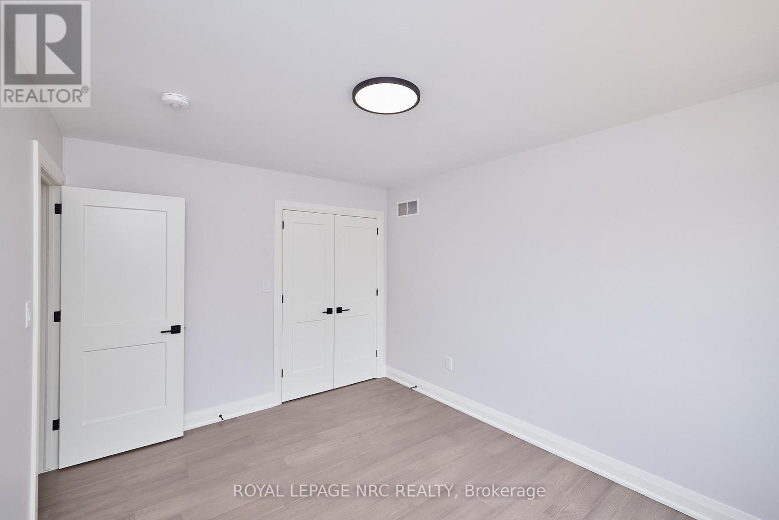 195 Hodgkins Avenue, Thorold, Ontario  L2V 0M6 - Photo 24 - X12104115