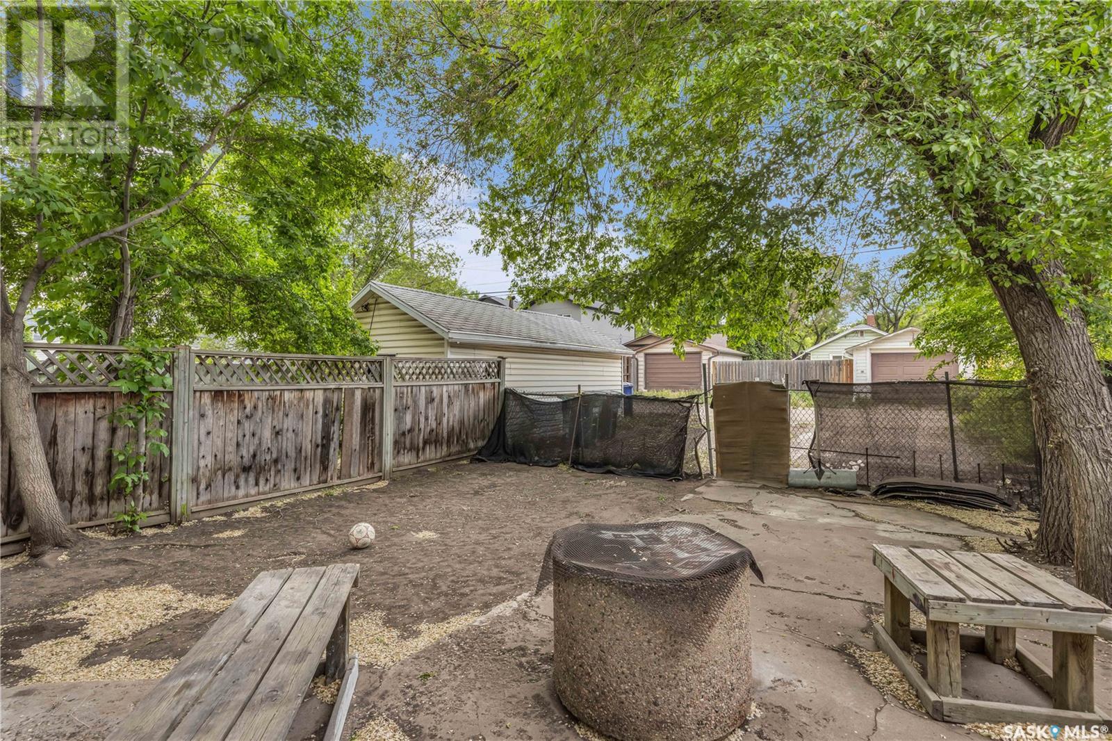 1227 C Avenue N, Saskatoon, Saskatchewan  S7K 1L6 - Photo 18 - SK008026