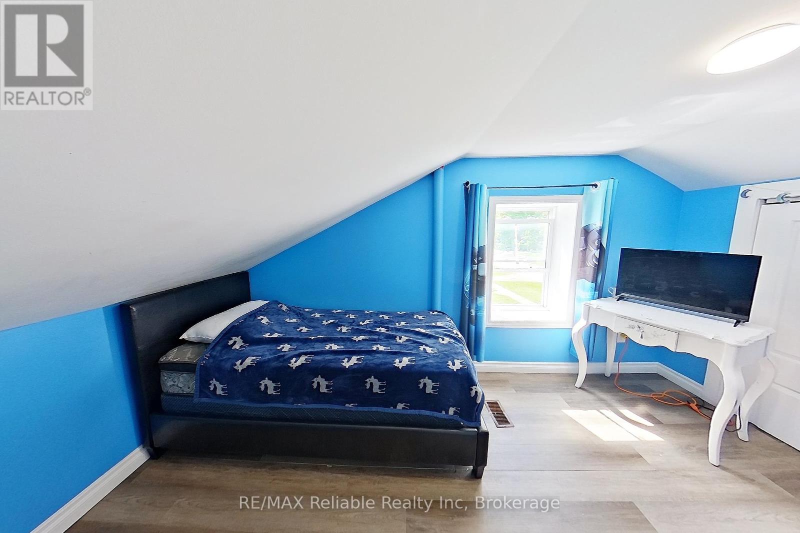 15 Mary Street, Bluewater, Ontario  N0M 2T0 - Photo 37 - X12156281