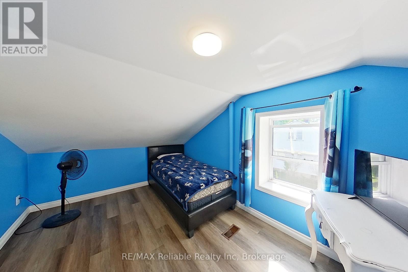 15 Mary Street, Bluewater, Ontario  N0M 2T0 - Photo 38 - X12156281