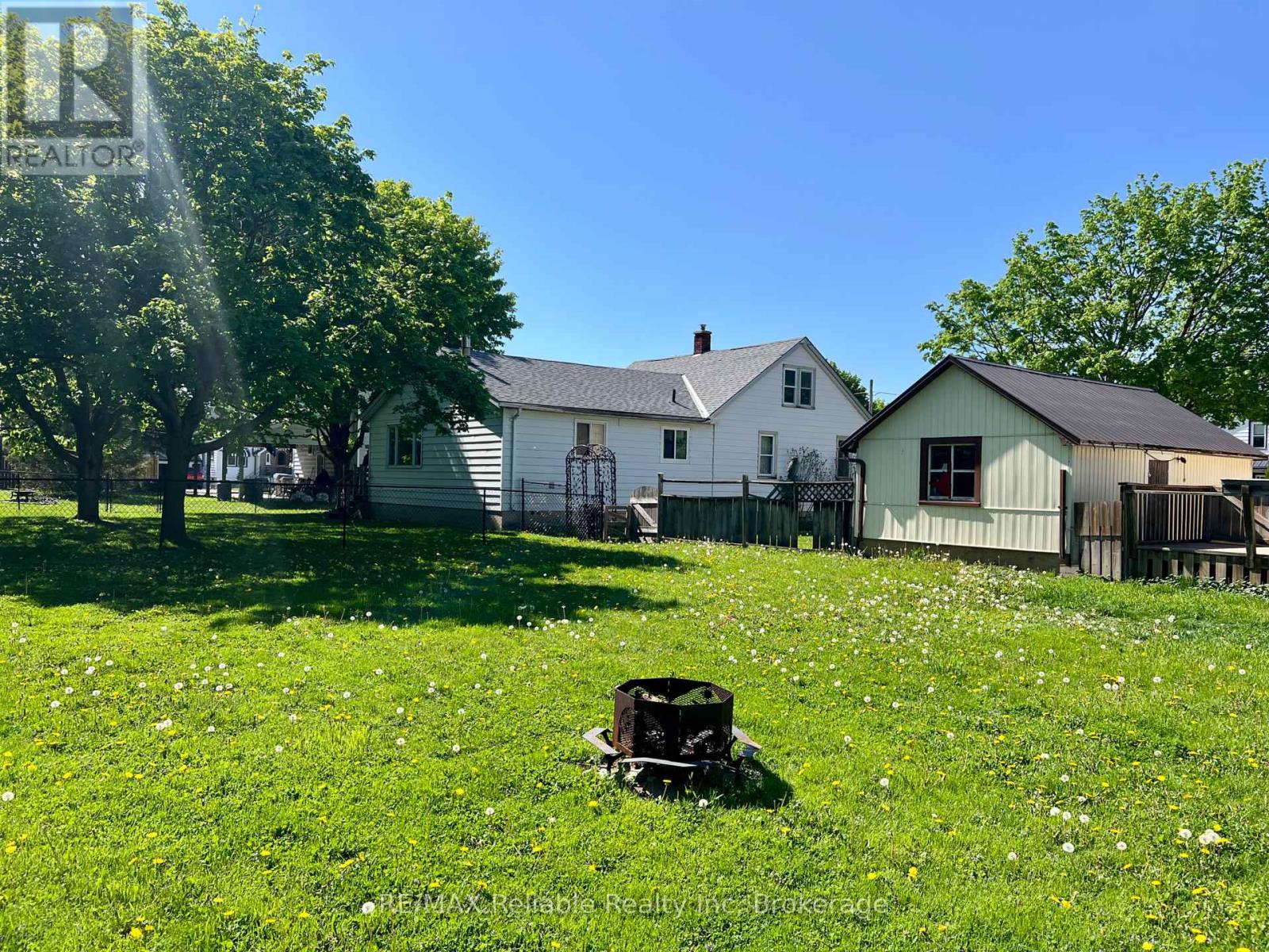 15 Mary Street, Bluewater, Ontario  N0M 2T0 - Photo 15 - X12156281