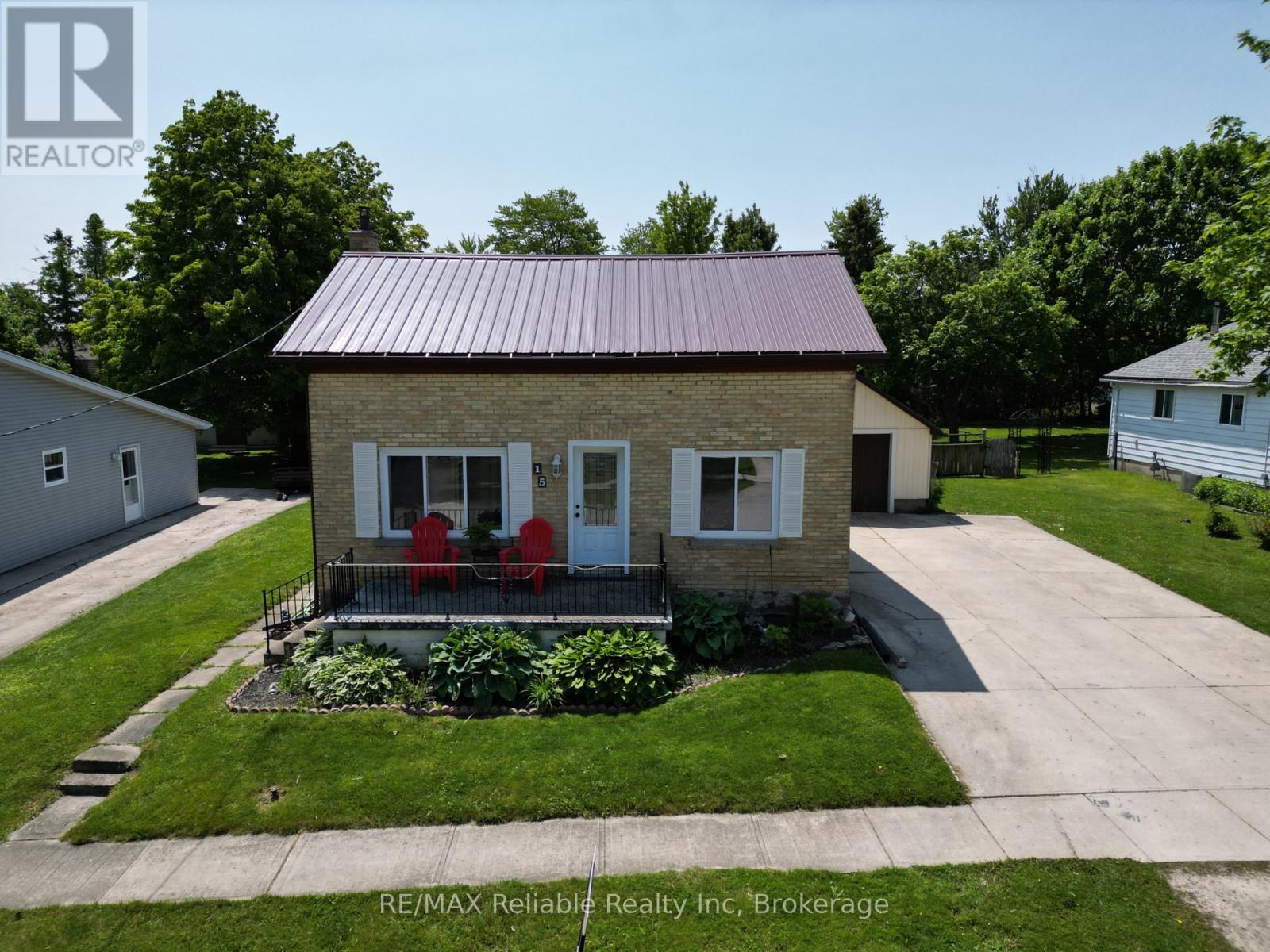 15 Mary Street, Bluewater, Ontario  N0M 2T0 - Photo 2 - X12156281