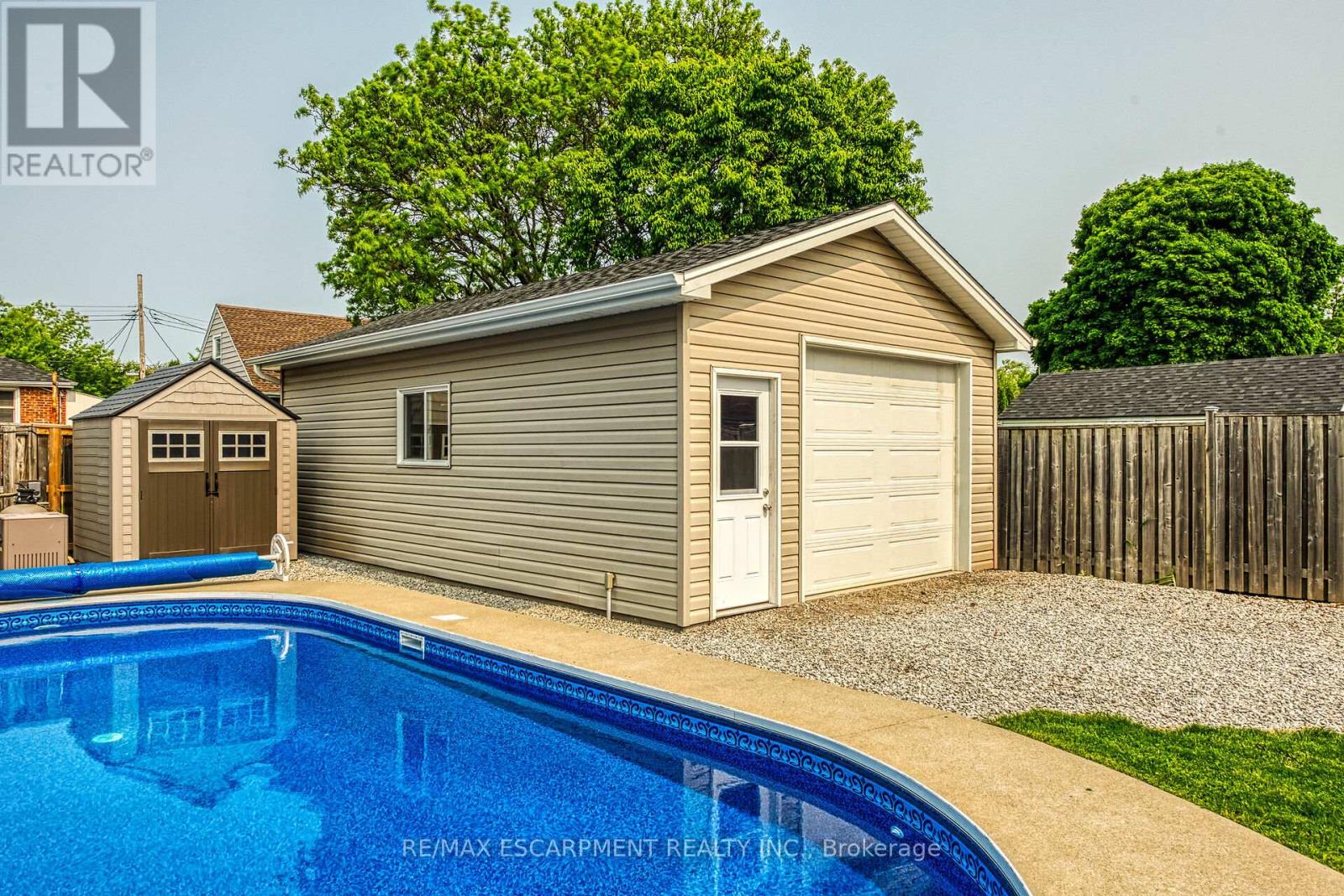206 East 15th Street, Hamilton (Inch Park), Ontario  L9A 4G2 - Photo 43 - X12195056