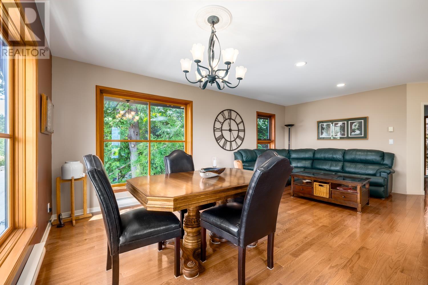 571 Roocroft Lane, Bowen Island, British Columbia  V0N 1G2 - Photo 12 - R2975683