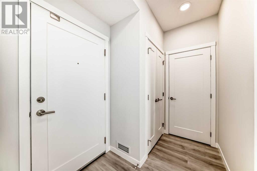 307, 150 Shawnee Square Sw, Calgary, Alberta  T2Y 0T6 - Photo 5 - A2210104