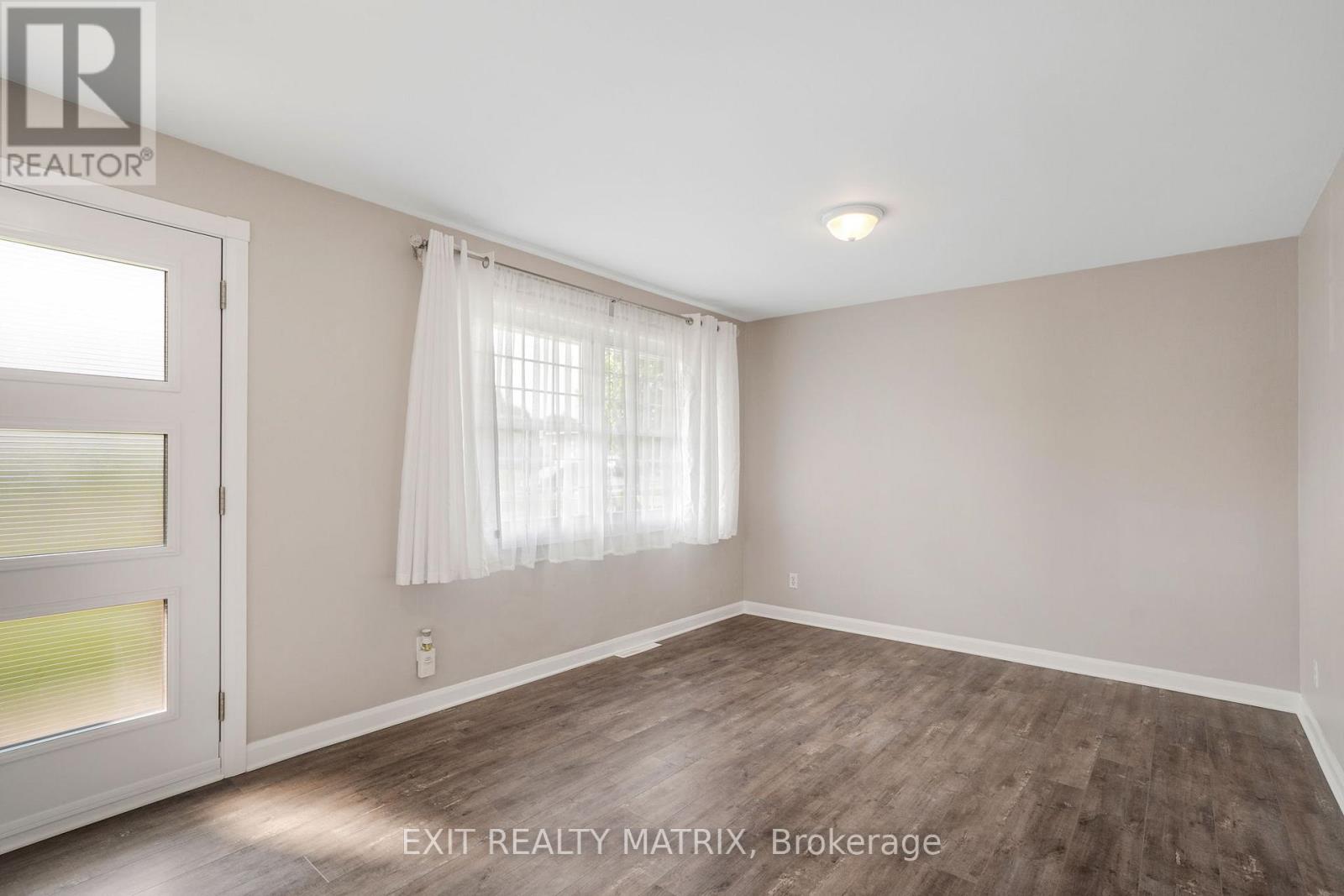 804 Cartier Boulevard, Hawkesbury, Ontario  K6A 1W7 - Photo 6 - X12195522