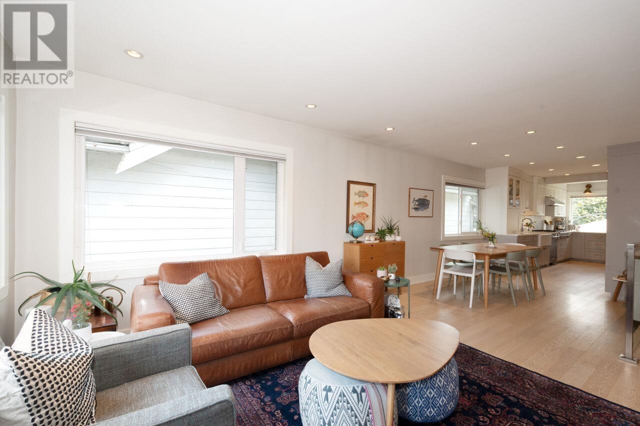 2934 TRINITY STREET, Vancouver, British Columbia