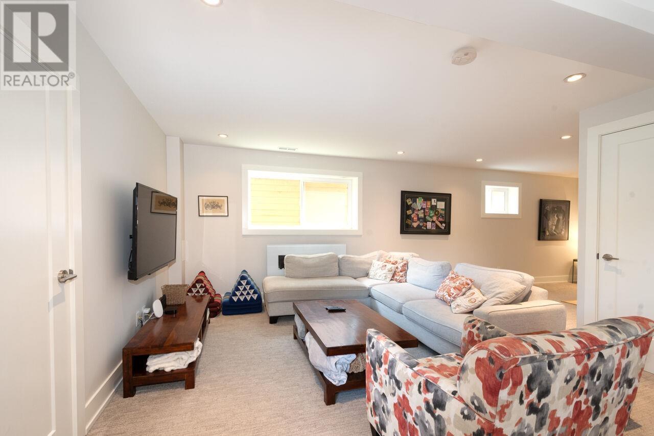 2934 Trinity Street, Vancouver, British Columbia  V5K 1G2 - Photo 28 - R3010201