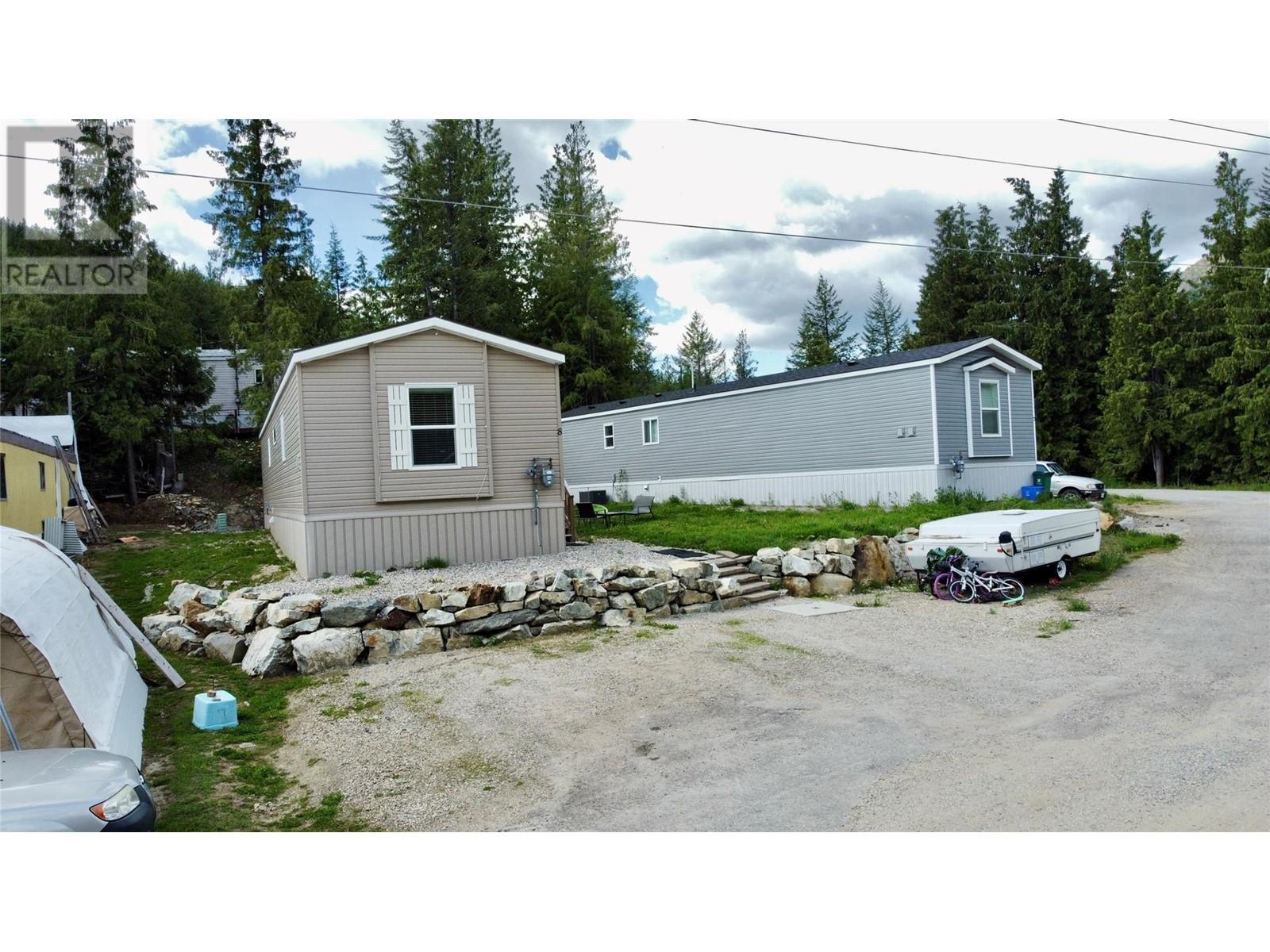 891 Monte Vista Drive Unit# 8, Rossland, British Columbia  V0G 1Y0 - Photo 5 - 10350441
