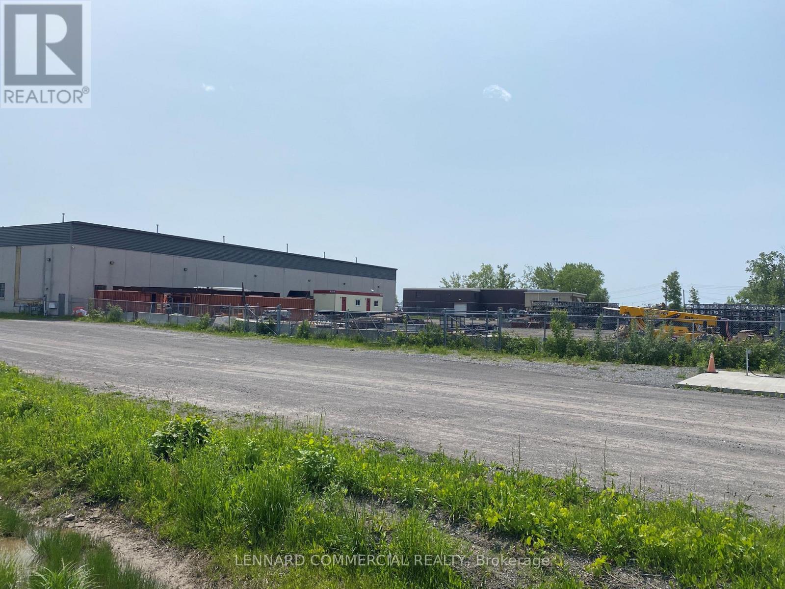 3300 Rideau Road, Ottawa, Ontario  K1G 3N4 - Photo 3 - X12195362