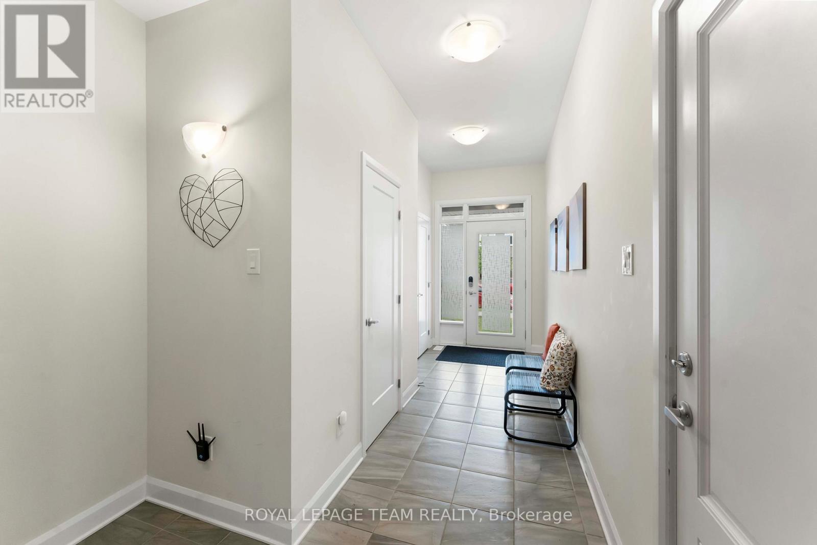 325 Cosanti Drive, Ottawa, Ontario  K2S 2W6 - Photo 2 - X12195366