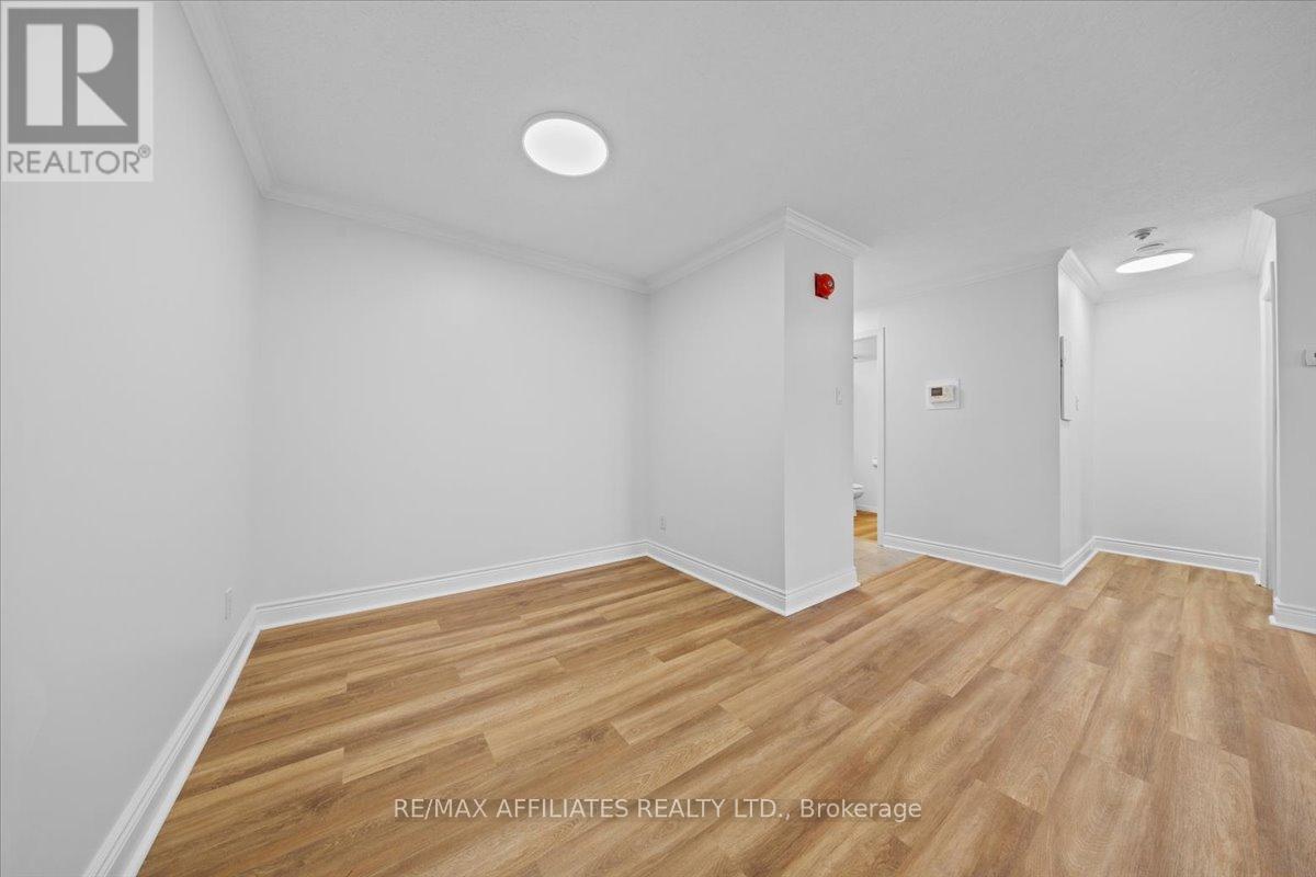 302 - 45 Argyle Avenue, Ottawa, Ontario  K2P 1B3 - Photo 13 - X12195408